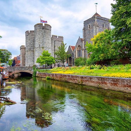 Broadway'S Canterbury City Escape Екстер'єр фото