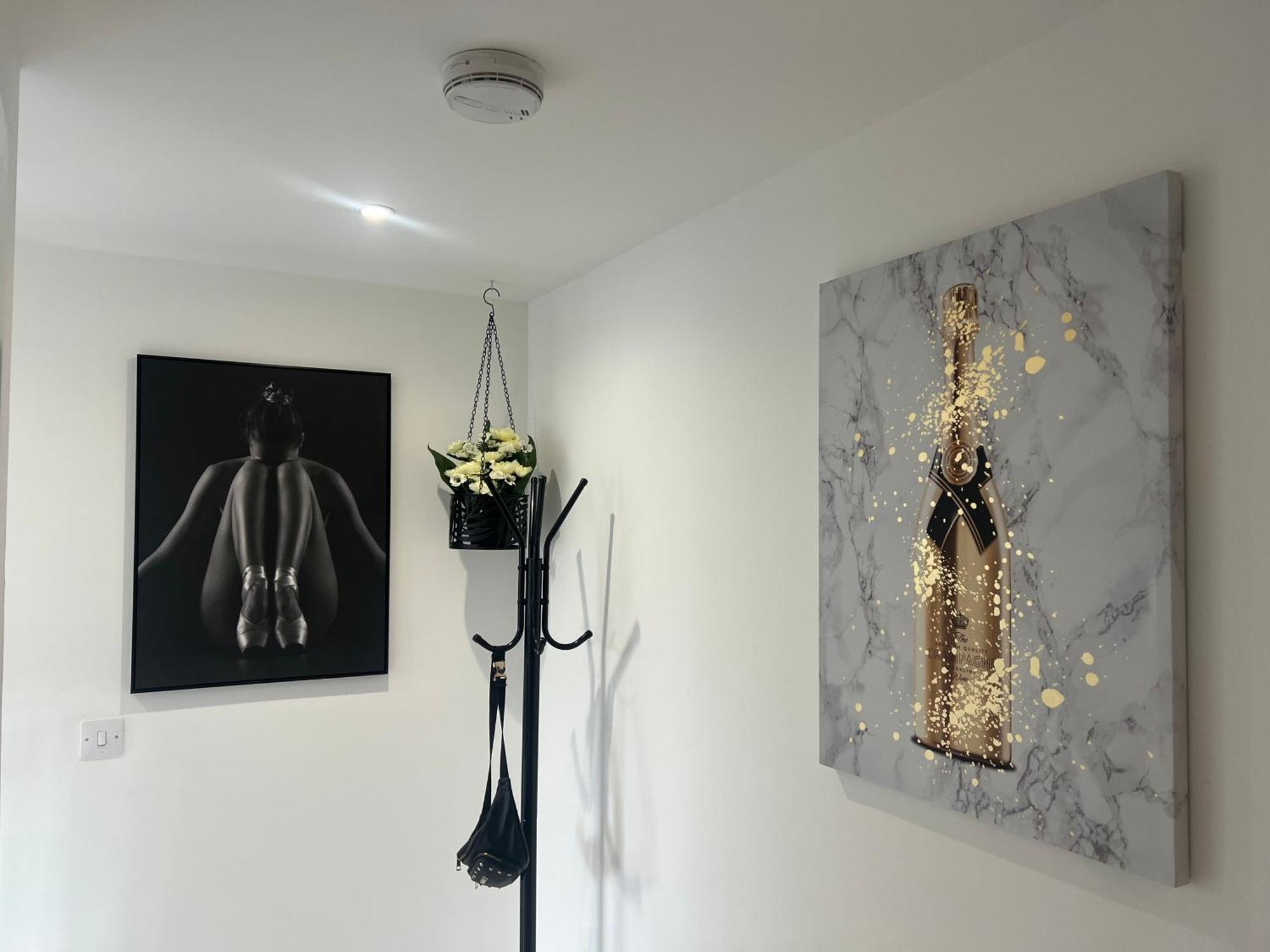 Broadway'S Canterbury City Escape Екстер'єр фото